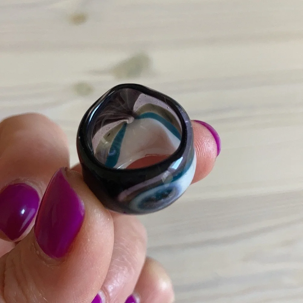 Handcrafted Glass ring - Picture 3 of 5